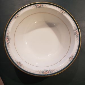 Noritake Landon 9 inch vegetable serving bowl